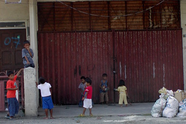 chlidren playing in street